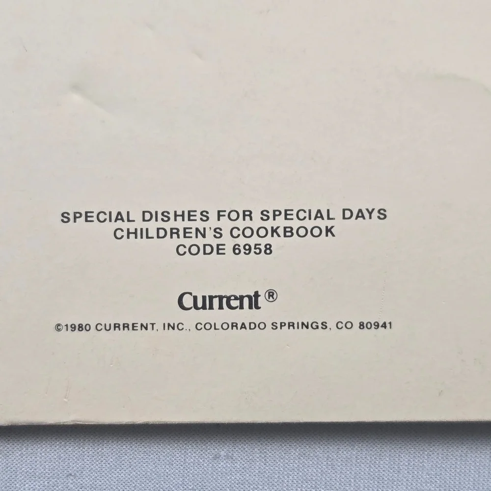 Vintage 1980 Special Dishes for Special Days Children's Cookbook Recipe Holiday